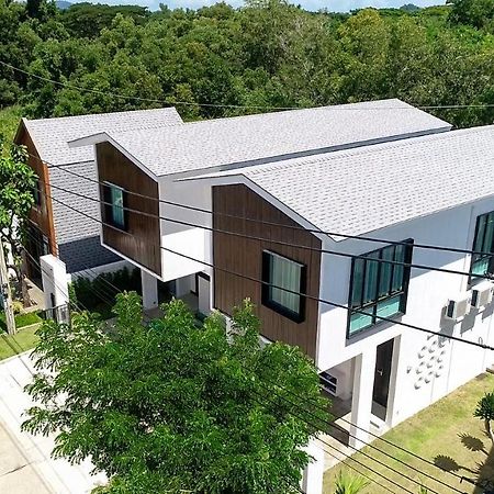 Happy Family Villa Phuket Exterior foto